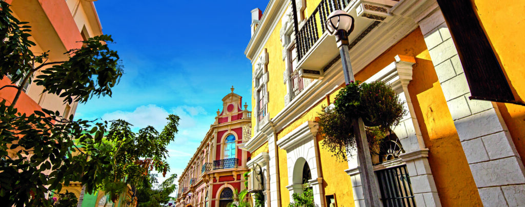 Mexico, Mazatlan, Colorful old city streets in historic city center.